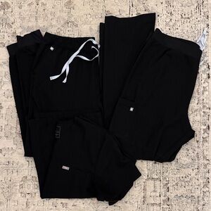 Figs Men's Black Scrub bundle